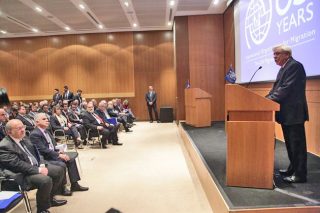 «Η Ευρώπη να μην παίζει με τους εφιάλτες της»