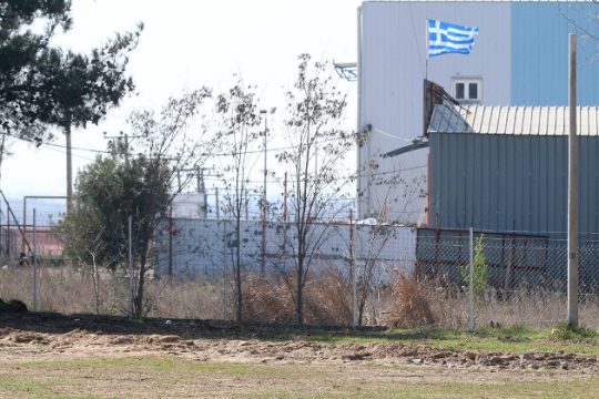 Αποχή μεταναστών από το φαγητό στο στρατόπεδο Κορίνθου