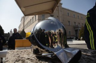 Αλλα «τρία χρονάκια θητεία…»