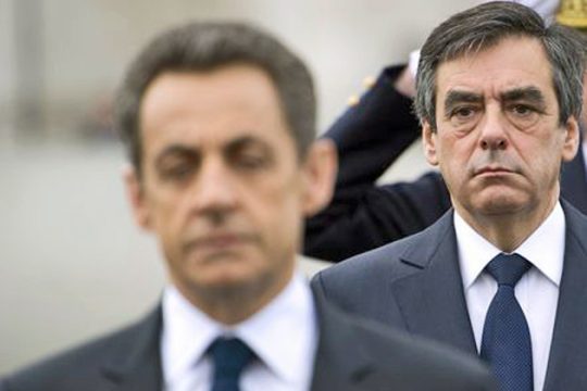 «Ολοι οι πολιτικοί είναι σάπιοι»