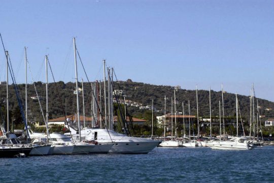 Συνεχίζει τα δρομολόγια για Β. Σποράδες η «Μυρτιδιώτισσα»