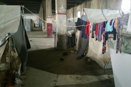 Απαράδεκτες συνθήκες διαβίωσης διαπιστώνει η Διεθνής Αμνηστία