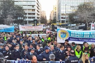 Ολοι μαζί και… οι Κασιδιάρηδες χώρια