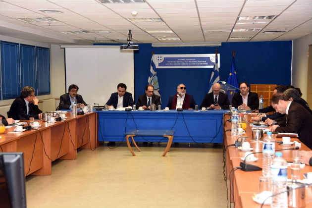 Μια επιτροπή για τη συγκοινωνία νησιών και ηπειρωτικής Ελλάδας