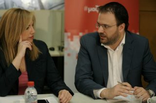 Εμπλεξαν τις «γραμμές» τους ΠΑΣΟΚ-ΔΗΜΑΡ