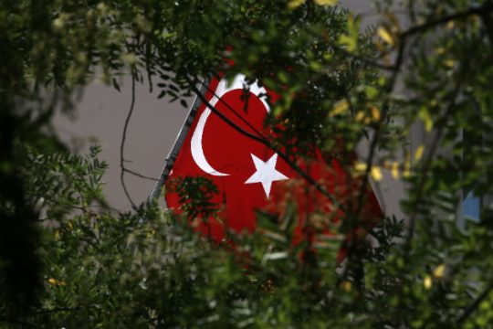 «Ελευθερώστε τον Ερκάν», βροντοφωνάζουμε σήμερα στην τουρκική πρεσβεία