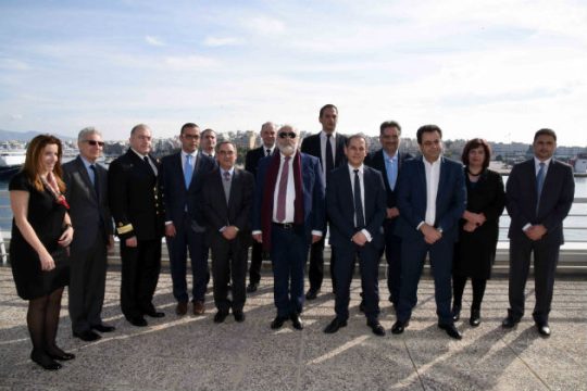 Τριμερής συνεννόηση και συνεργασία υπέρ της ναυτιλίας