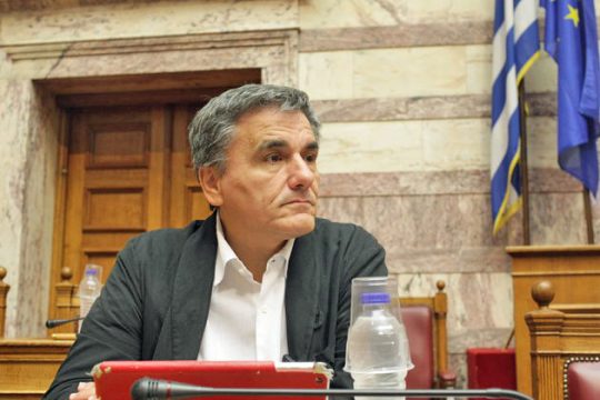 Ο ένας τούς βρομάει, ο άλλος τούς ξινίζει…
