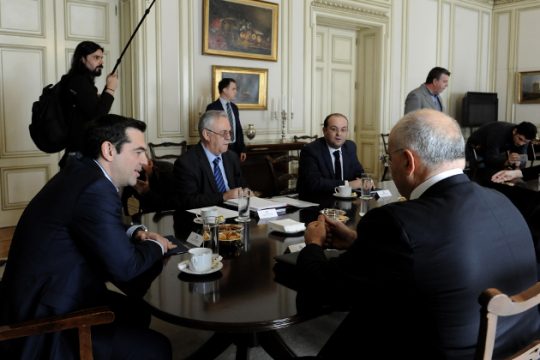 «Ανάσα σε νοικοκυριά και επιχειρήσεις που έχουν κόκκινα δάνεια»