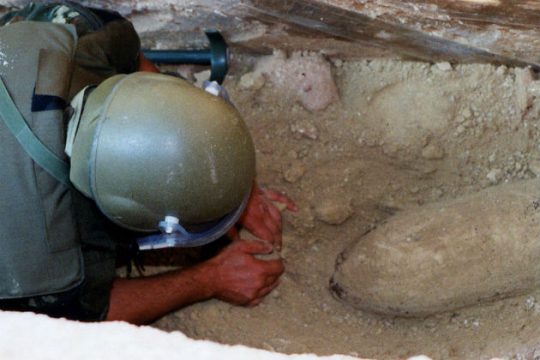 60.000 εγκαταλείπουν τις εστίες τους για την απομάκρυνση βόμβας