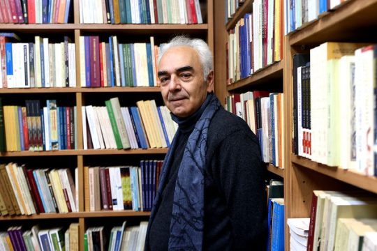 Η λογοτεχνία μπορεί να εννοηθεί μόνο ως ακολουθία μορφών