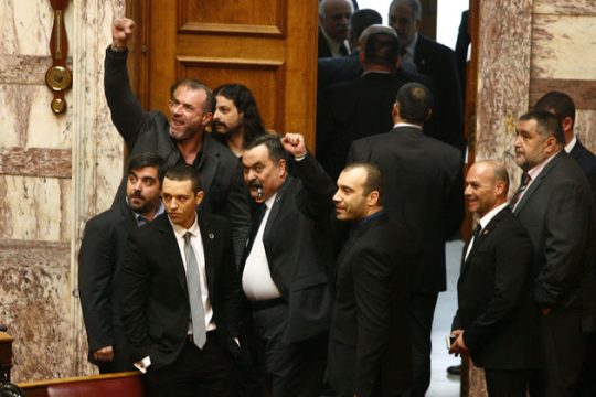 Για την προσβολή της μάνας