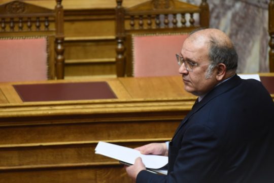 «Εκβιασμός take it or leave it»