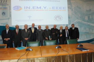 117 χρόνια ζωής μέσα από ένα λεύκωμα