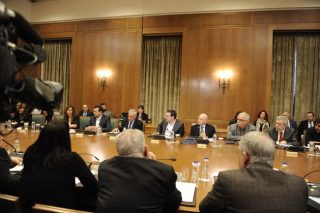 Ανάπτυξη… μετώπου με το ΔΝΤ