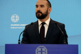 Δ. Τζανακόπουλος: «Αστοχη και με σεξιστική χροιά»