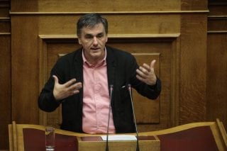 Παραμένει ο στόχος μείωσης των «κόκκινων» δανείων κατά 40 δισ.