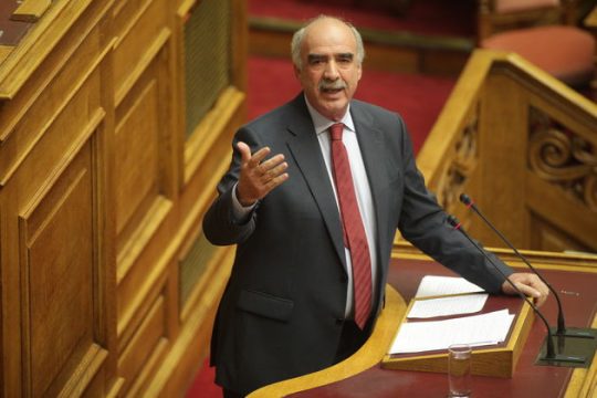Υπομένει τους «τζάμπα μάγκες», επιμένει για εθνική συνεννόηση