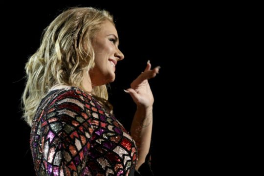 Η εξομολόγηση της Adele πάνω στη σκηνή