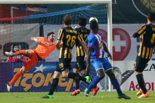 Η Super League πάει «πλατεία»