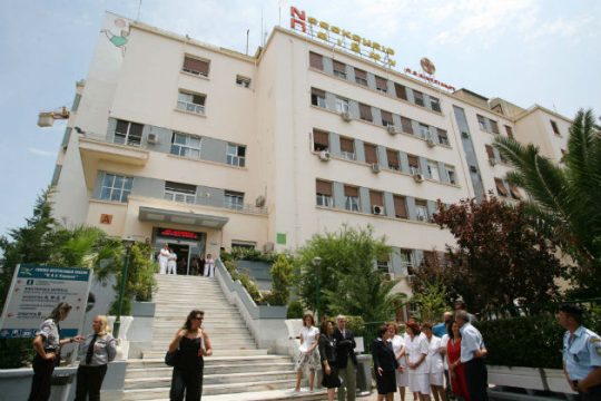 Σε κρίσιμη κατάσταση 13χρονος από εκπυρσοκρότηση όπλου