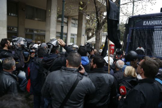 Άπραγοι έφυγαν οι αγρότες από το υπ. Αγροτικής Ανάπτυξης