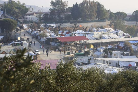 ΜΑΤ και εισαγγελέας στους καταυλισμούς