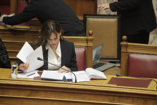 Ερώτηση 33 βουλευτών του ΣΥΡΙΖΑ σε Αχτσιόγλου για την αδήλωτη εργασία
