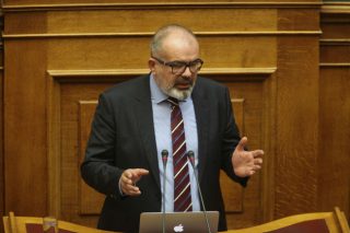Μπαργιώτας κατά Θεοδωράκη: «Οι ηθικολογίες είναι για τα μοναστήρια»