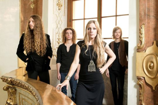 Blues-rock μαγεία από μια πολυθενική μπάντα