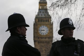 Αφύπνιση του κοινού για την καταπολέμηση της τρομοκρατίας