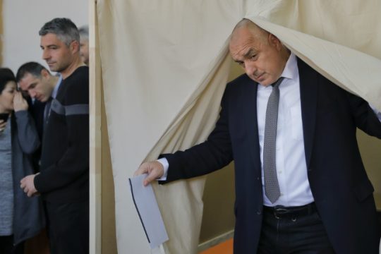 Προβάδισμα κεντροδεξιών στη Βουλγαρία