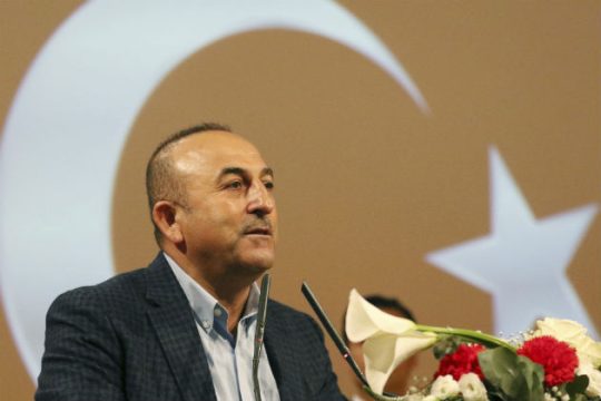 Προειδοποίηση Τσαβούσογλου για «ιερό πόλεμο» στην Ευρώπη