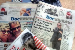 Συνεχίζει με Βαξεβάνη η «Documento»