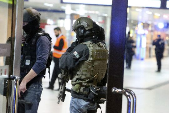 Με ψυχικά προβλήματα ο δράστης της επίθεσης στο Ντίσελντορφ