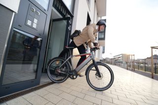 Τα δυο κορυφαία e-bikes