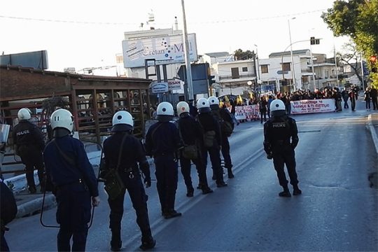 Επεισόδια στα γραφεία της Χρυσής Αυγής στα Χανιά