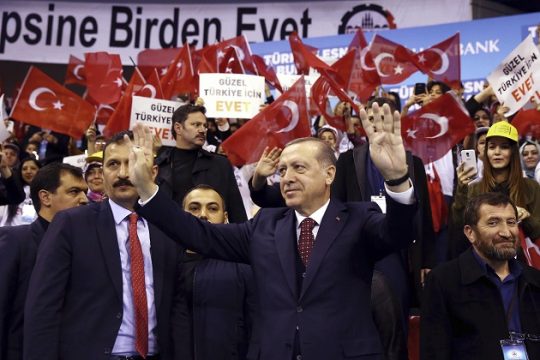 Το κόμμα AKP δεν θα κάνει συγκεντρώσεις στη Γερμανία