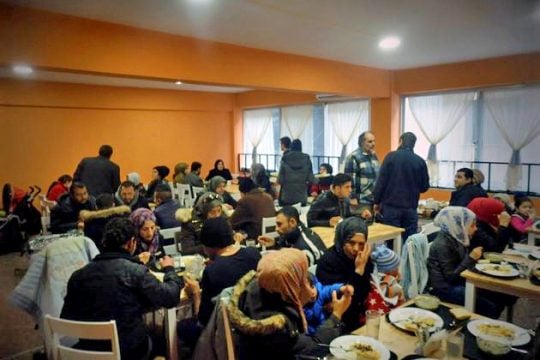 Οι αλκυονίδες μέρες των προσφύγων
