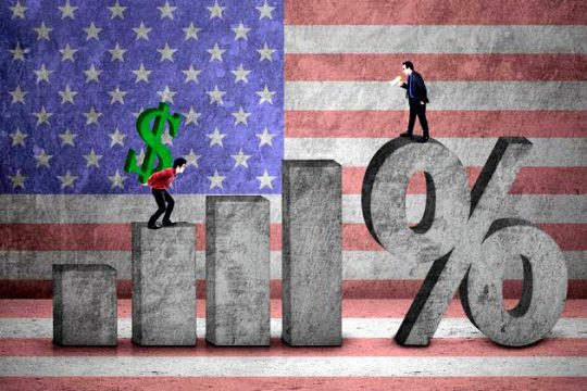 Αυξάνει το κόστος χρήματος η Fed