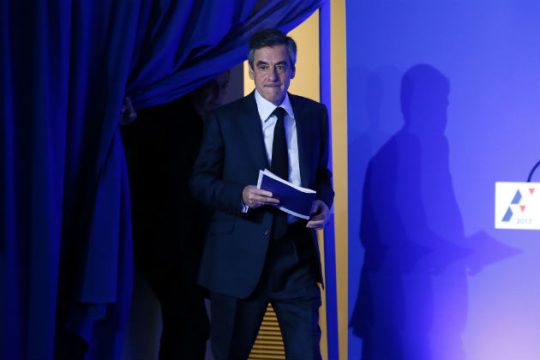 Aνθρωποκυνηγητό για τα «ακριβά κουστούμια»