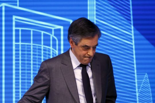 Σφίγγει ο κλοιός για τον Φιγιόν
