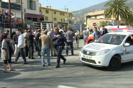 Σύλληψη 17χρονου για πυροβολισμούς σε σχολείο της Γαλλίας