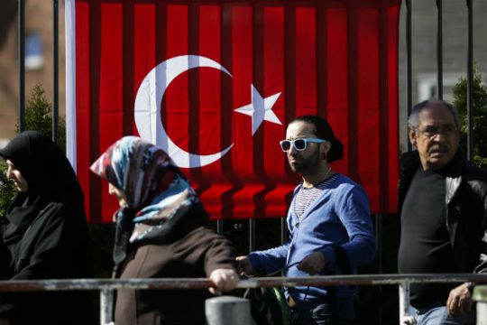 Η Άγκυρα κατασκοπεύει τους Τούρκους στη Γερμανία