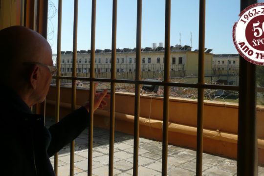 Ο Γκίντερ Βάλραφ επιστρέφει στον Κορυδαλλό