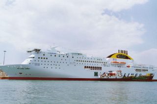 Πρόσκρουση πλοίου στο λιμάνι της Πάτρας