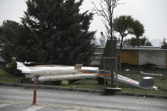 Συντριβή ελικοπτέρου σε αυτοκινητόδρομο της Κωνσταντινούπολης