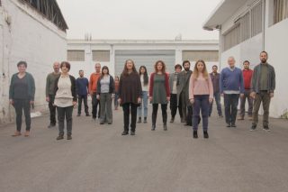 Μια χαρούμενη «Χορωδία ανέργων»