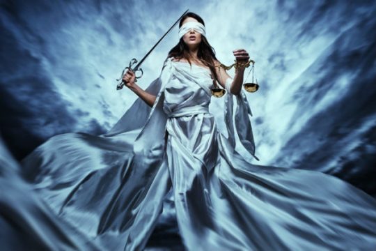 Απόφαση-σταθμός για τα θρησκευτικά σύμβολα