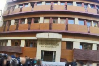 Παρέμβαση των απλήρωτων απολυμένων της κλινικής «Νέο Αθήναιον»